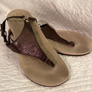 Vionic Kirra Sandals